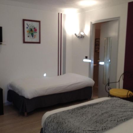 Hotel Lou Caleu Restaurant Le Rocher Des Abeilles Saint-Martin-de-Castillon Zewnętrze zdjęcie