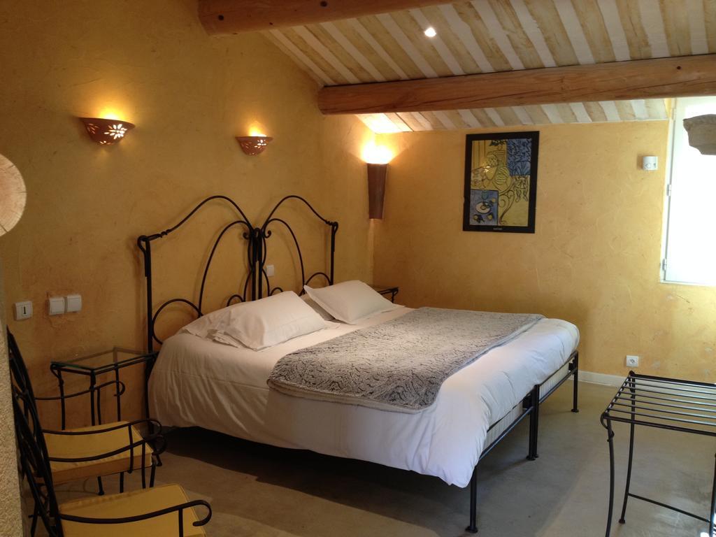 Hotel Lou Caleu Restaurant Le Rocher Des Abeilles Saint-Martin-de-Castillon Pokój zdjęcie